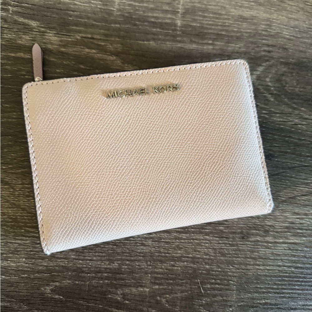Michael Kors Light Blush pink